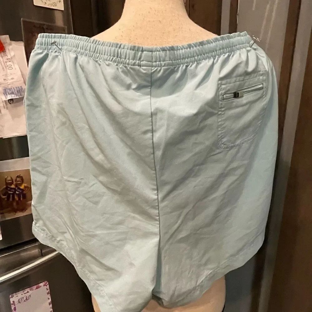 Lands End Shorts - Picture 3 of 4
